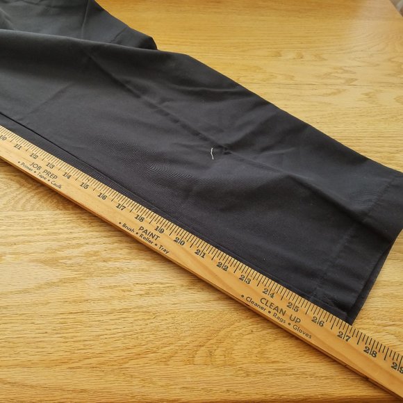 Izod Mens 39x27 Chino Pants Khaki Dark Navy Blue Pleated Cotton EUC - Picture 9 of 9